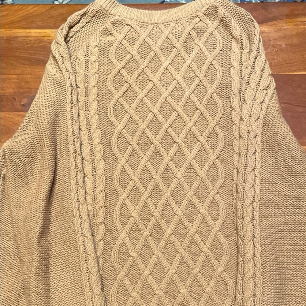 Cable knit Sweater